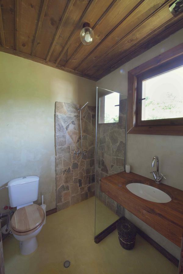 Leshten Guest Homes Esterno foto