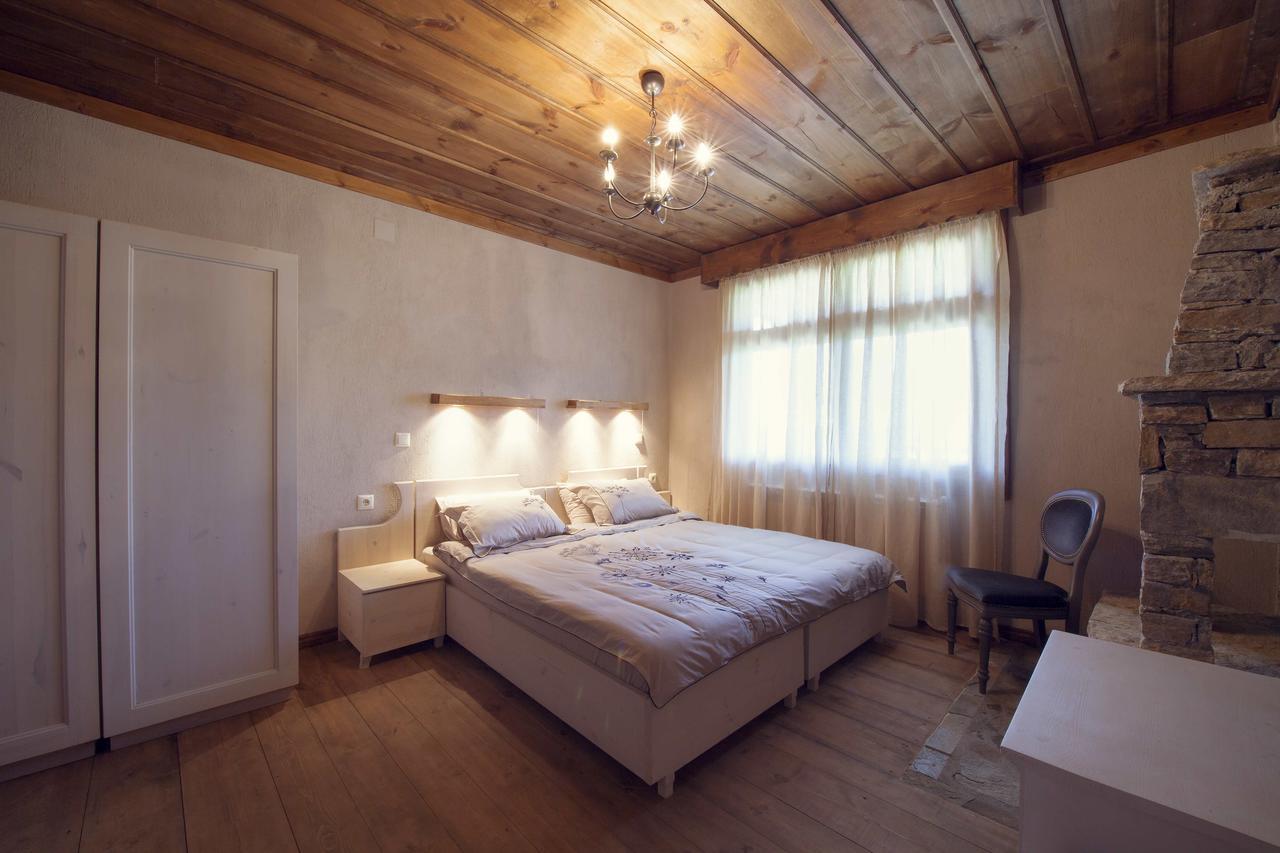 Leshten Guest Homes Esterno foto